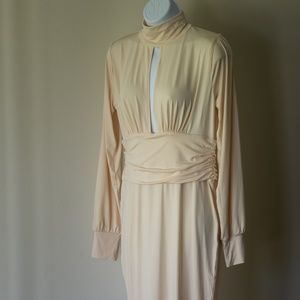 Never Worn!! Cream Dress with Key Hole Size 8